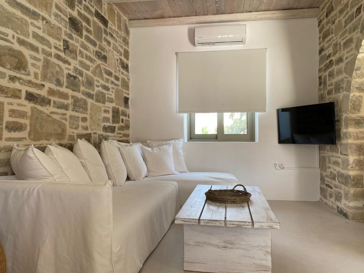 Laini Luxury Suites Pombia Extérieur photo