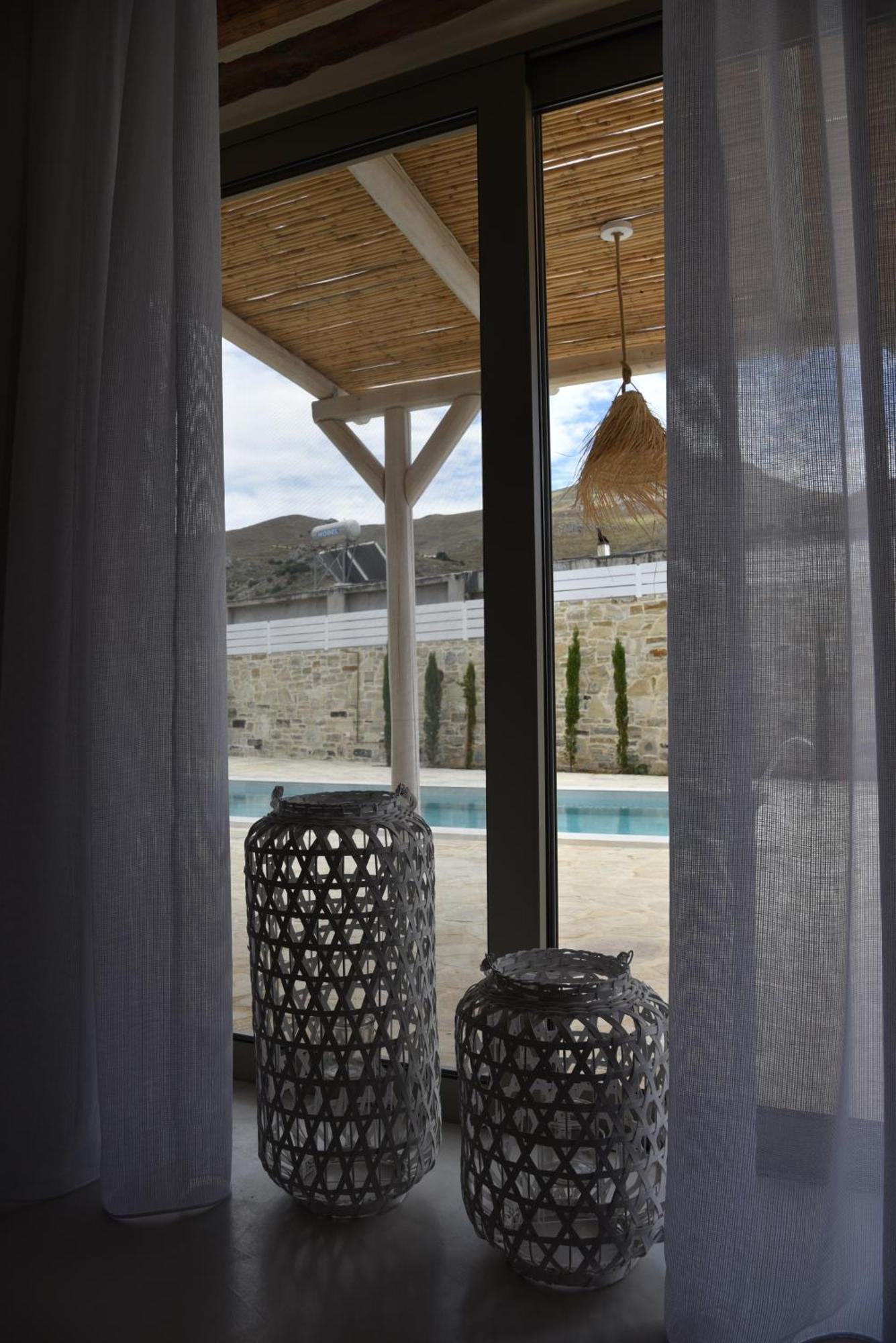 Laini Luxury Suites Pombia Extérieur photo