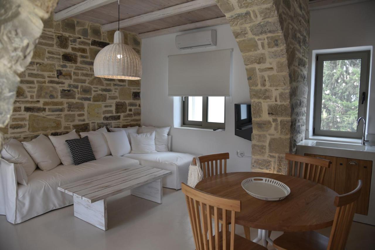 Laini Luxury Suites Pombia Extérieur photo